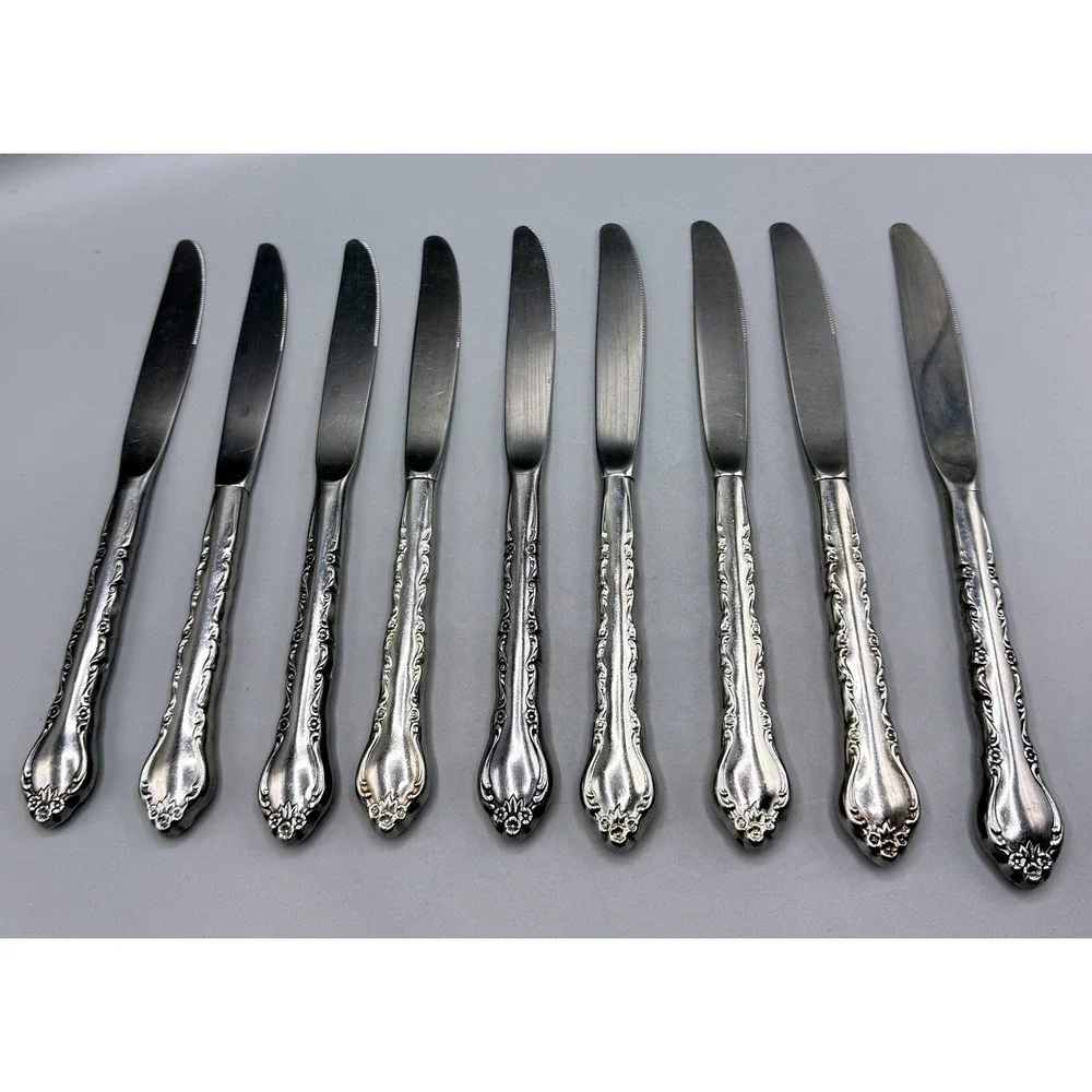 Vintage International Stainless Gigi? Unmarked Serrated Dinner Knives Set of 9